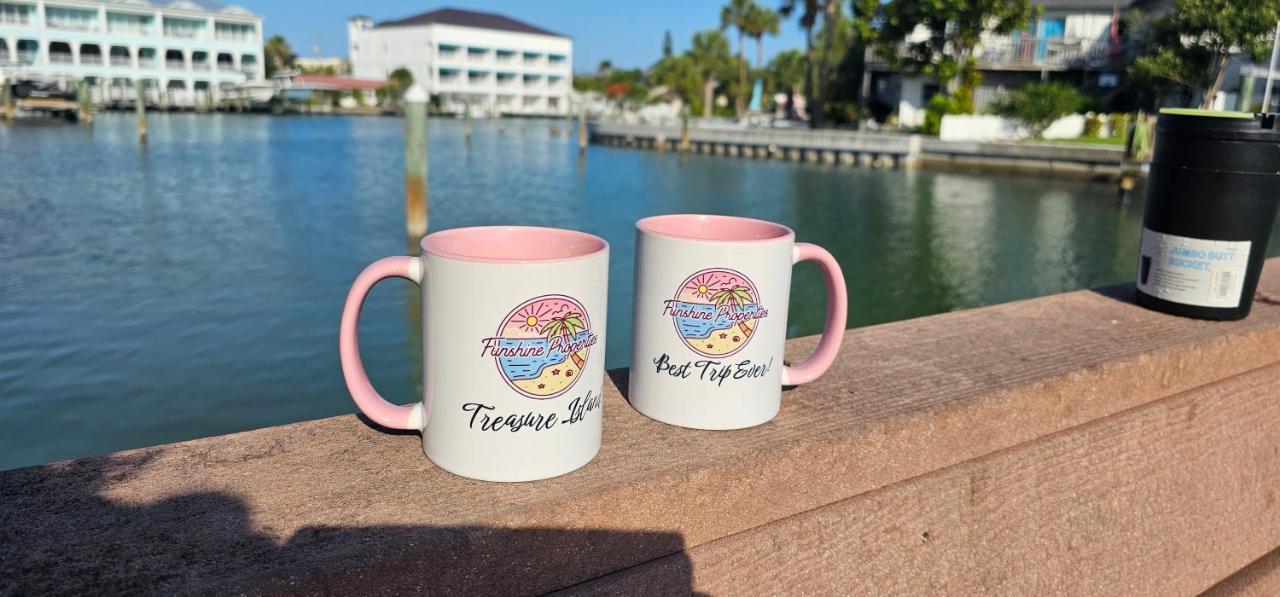 Funshine Pointe Capri Lägenhet St. Pete Beach Exteriör bild