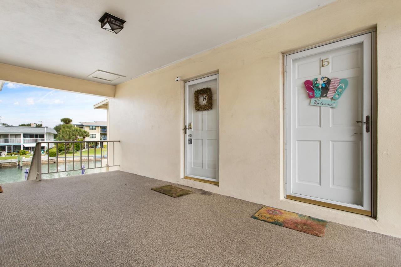 Funshine Pointe Capri Lägenhet St. Pete Beach Exteriör bild