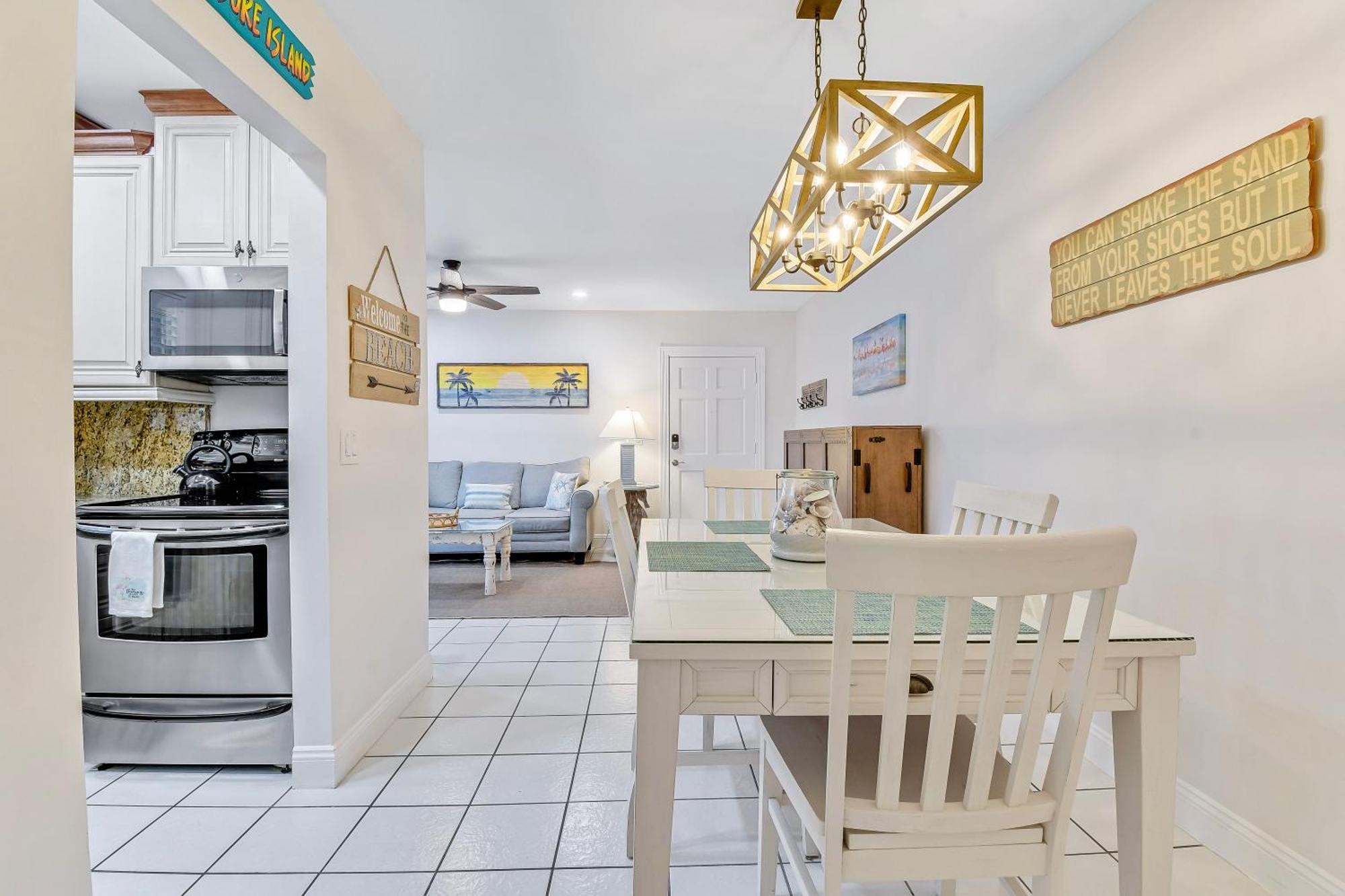 Funshine Pointe Capri Lägenhet St. Pete Beach Exteriör bild