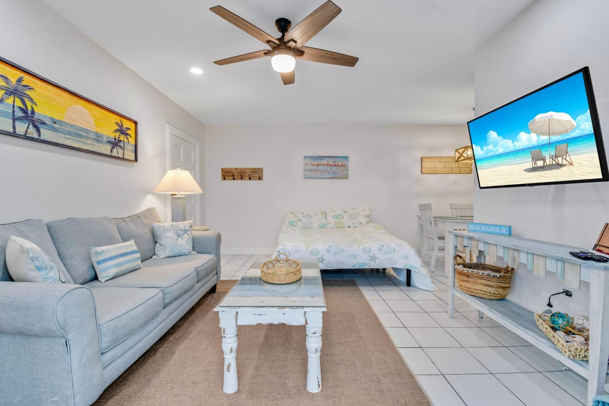 Funshine Pointe Capri Lägenhet St. Pete Beach Exteriör bild