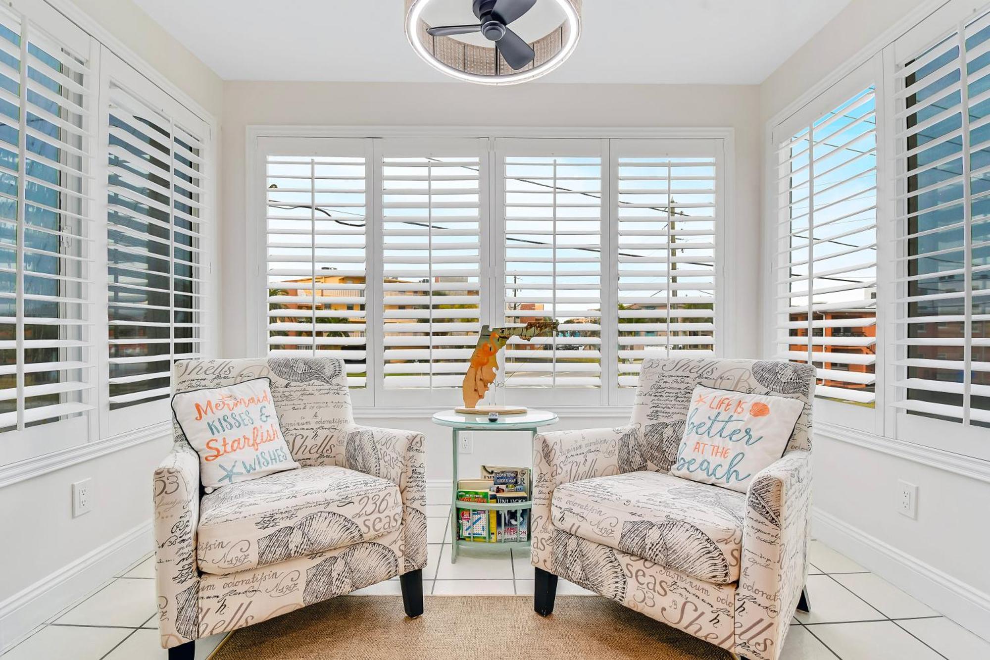 Funshine Pointe Capri Lägenhet St. Pete Beach Exteriör bild